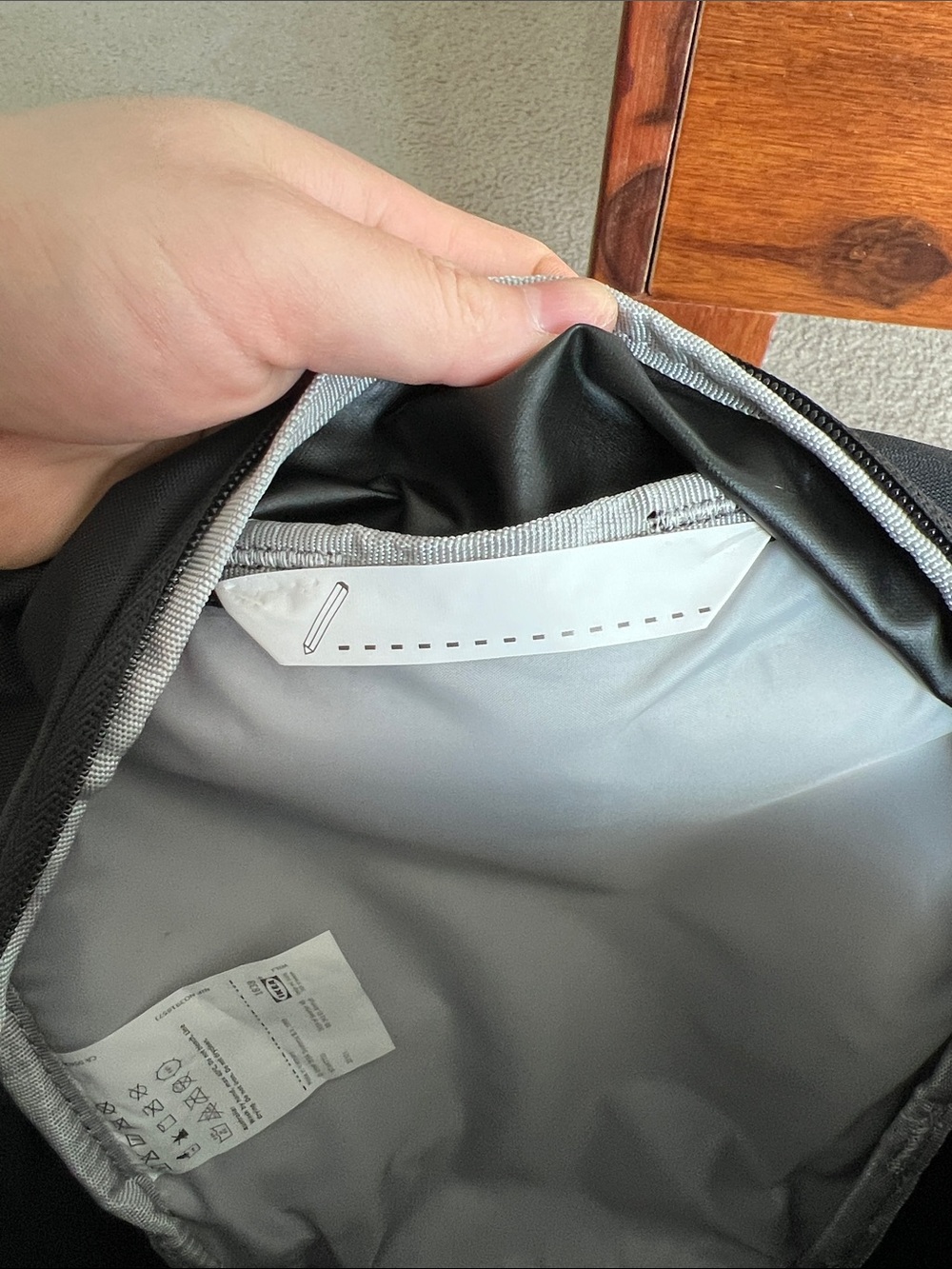 IKEA Black Minimalist Men's Backpack with Front Pocket - Picture 10 of 11